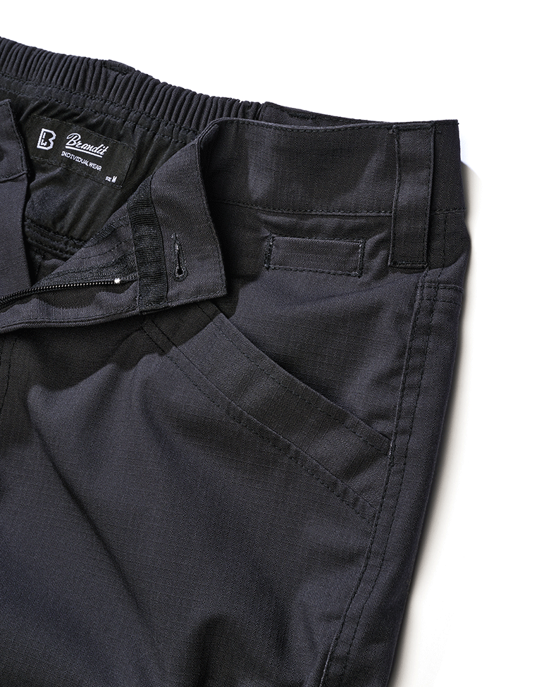 Culoare: Negru