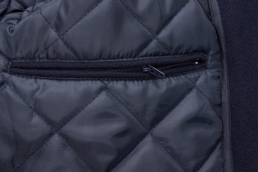 Culoare: Bleumarin