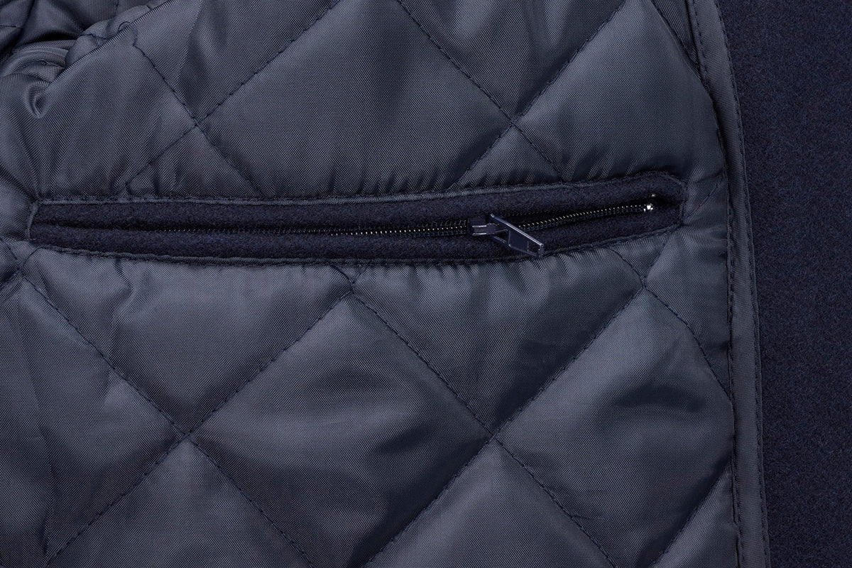 Culoare: Bleumarin