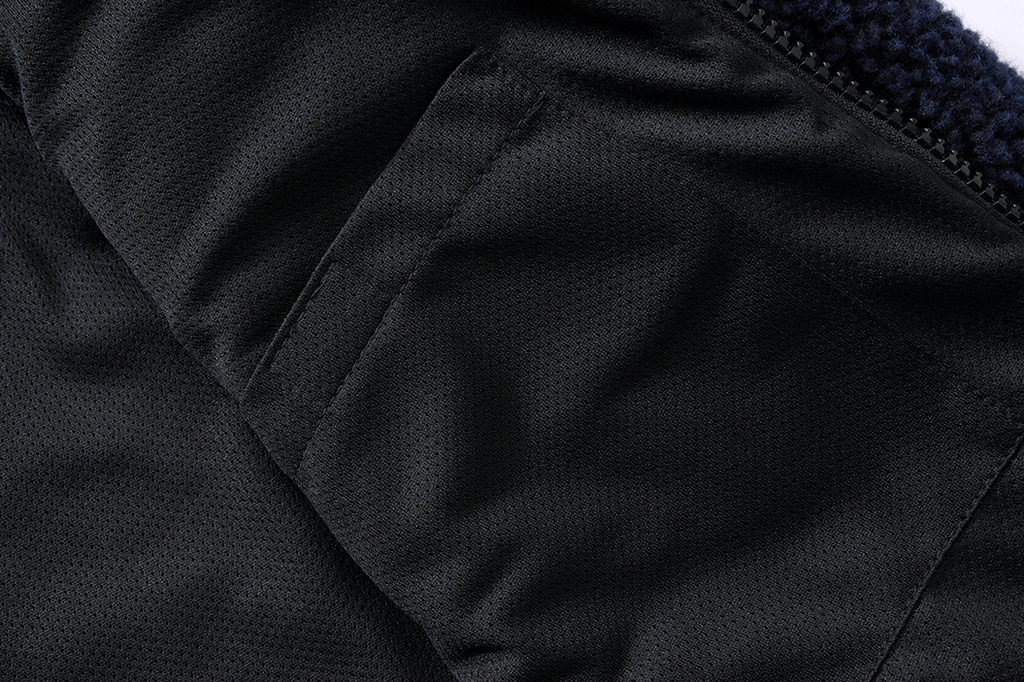 Culoare: Bleumarin