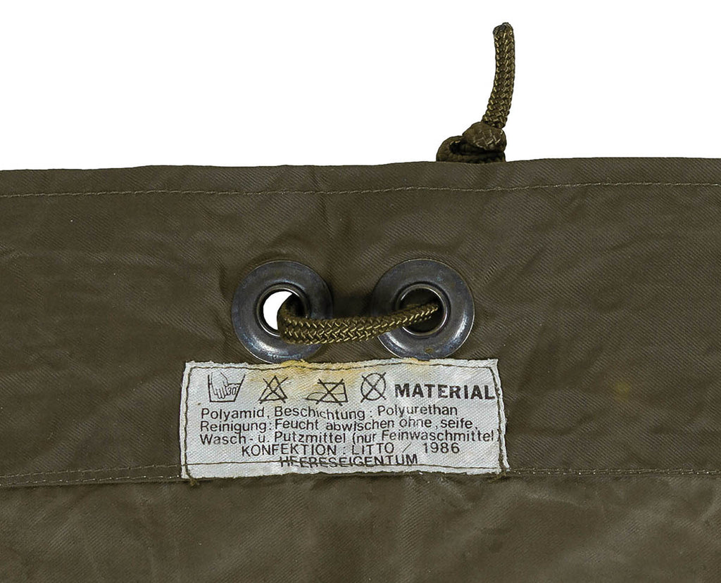 Prelata cort austriaca, oliv surplus militar autentic