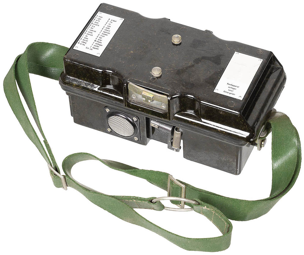 Telefon de campanie NVA in valiza, cu accesorii surplus militar autentic