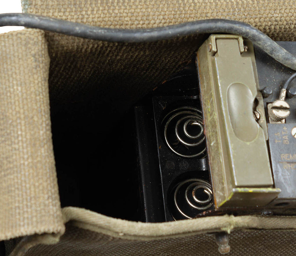 Telefon de campanie US EE-8, cu husa canvas surplus militar autentic