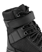 Culoare: Negru
