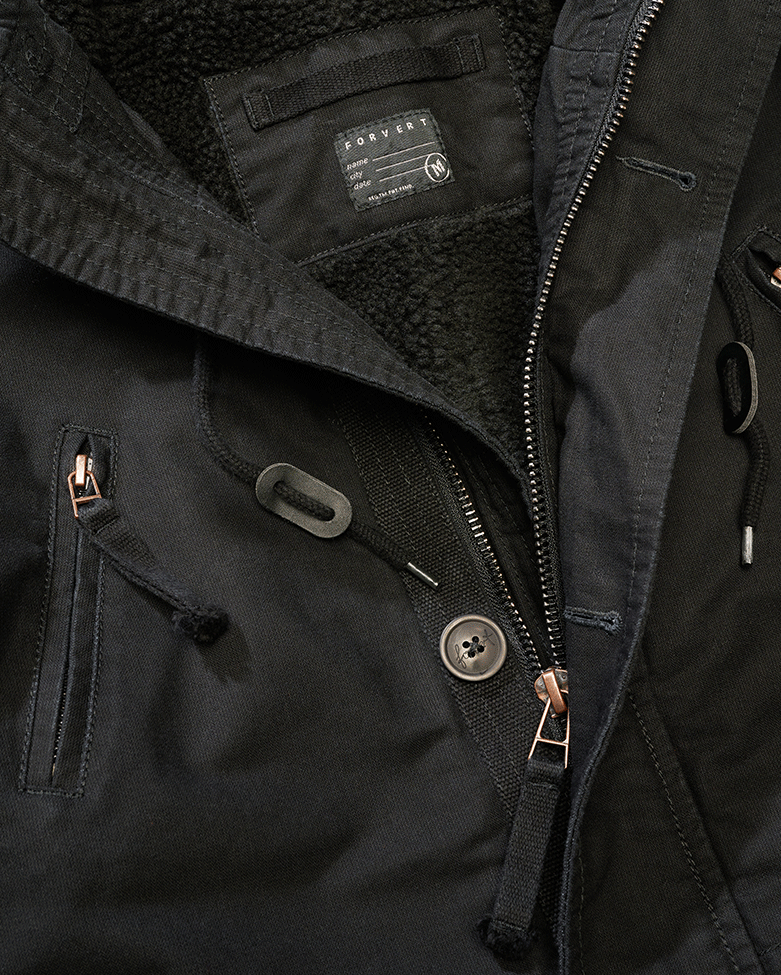 Culoare: Negru