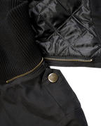 Culoare: Negru