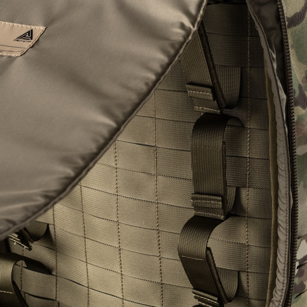 Culoare: MultiCam
