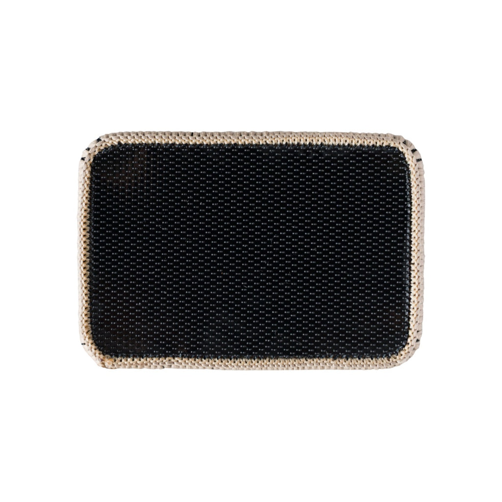 Culoare: Negru