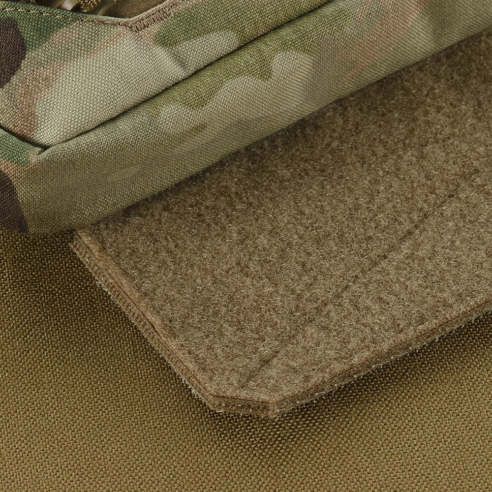 Culoare: MultiCam