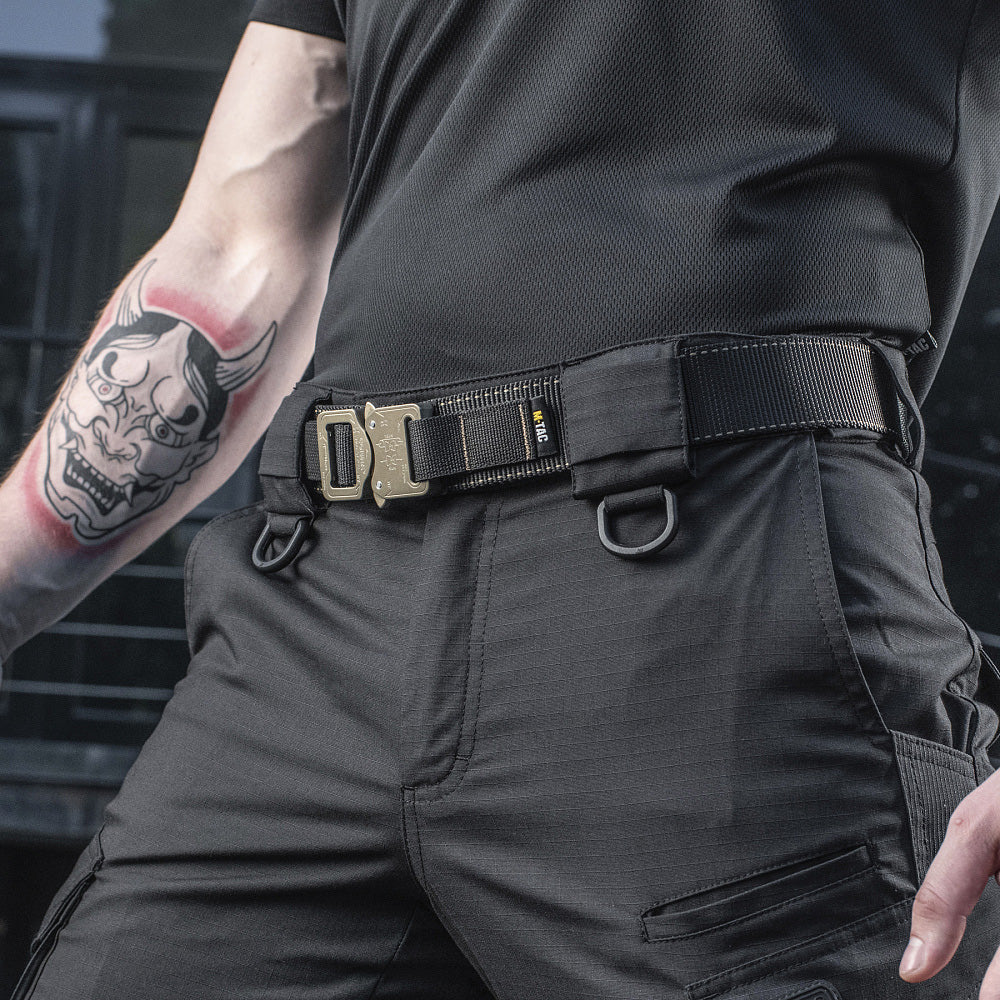 Culoare: Negru