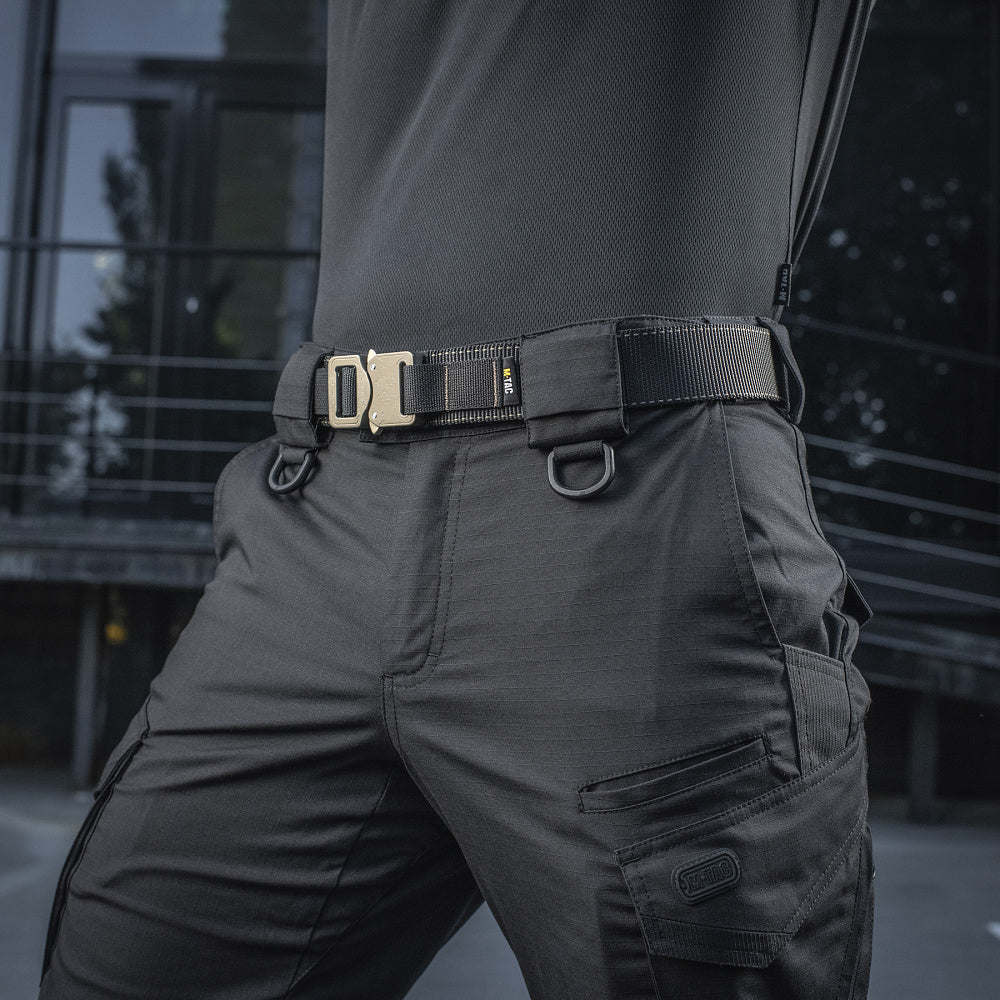 Culoare: Negru