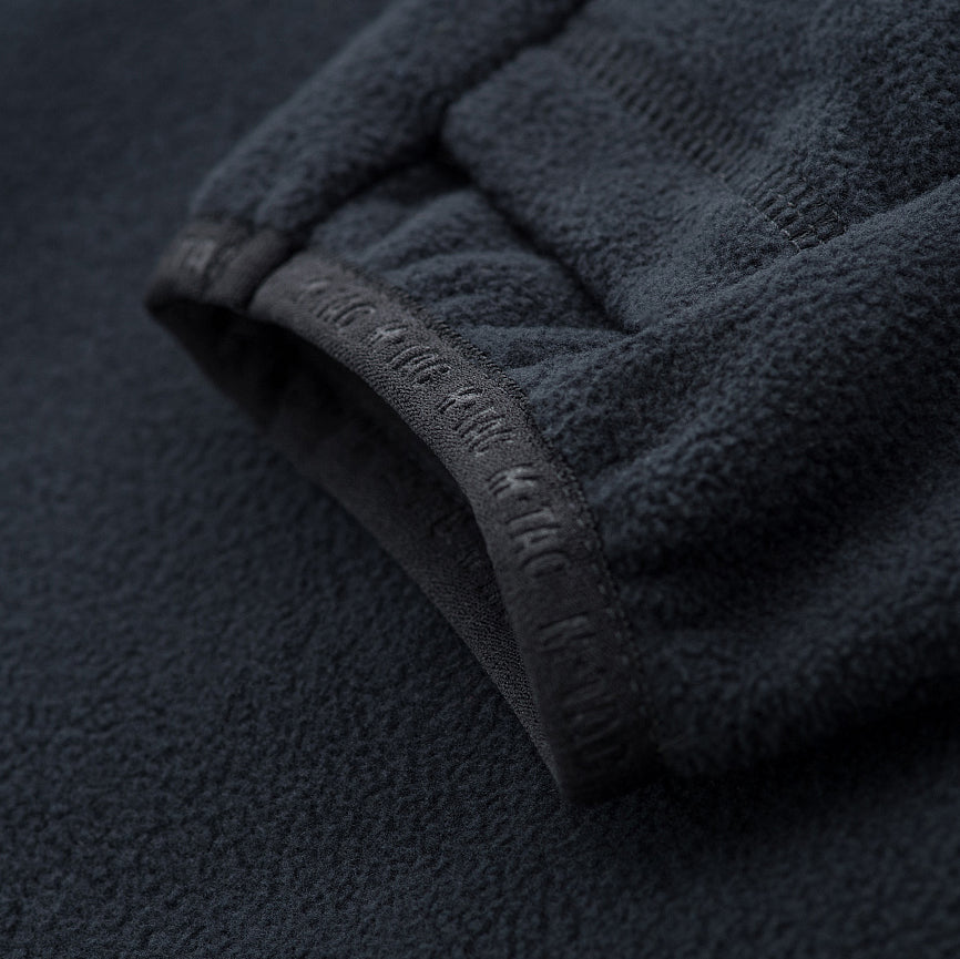 Culoare: Bleumarin