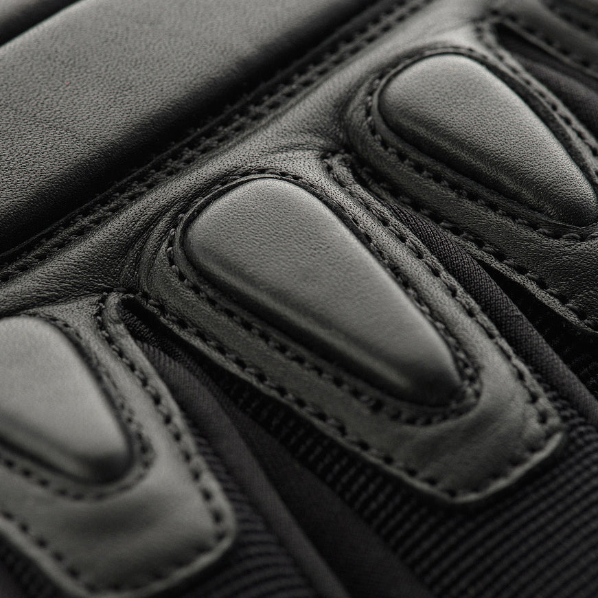 Culoare: Negru