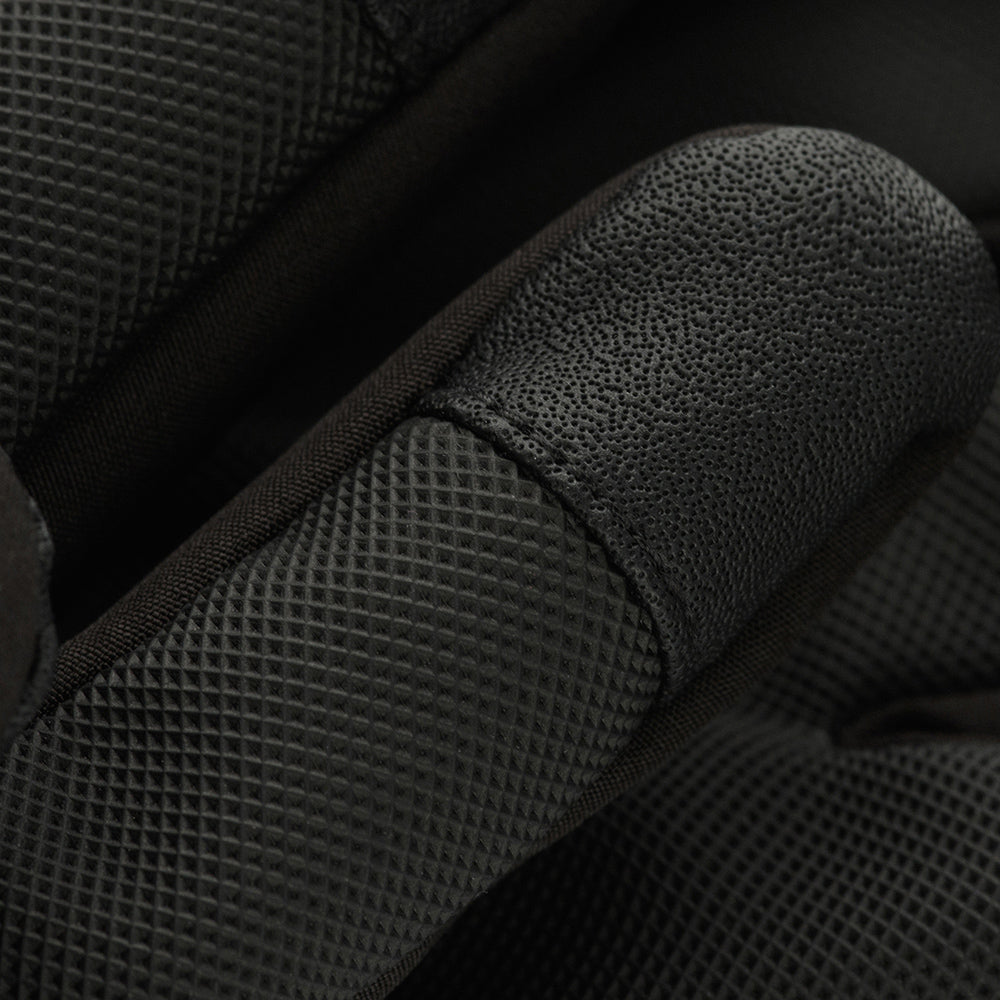 Culoare: Negru