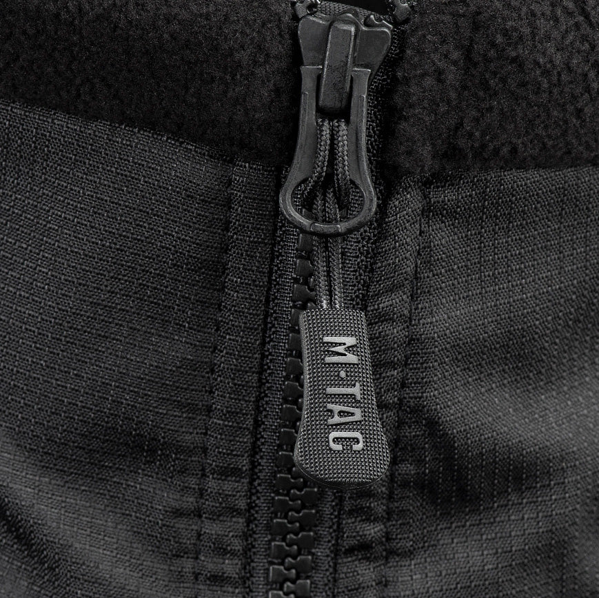 Culoare: Negru