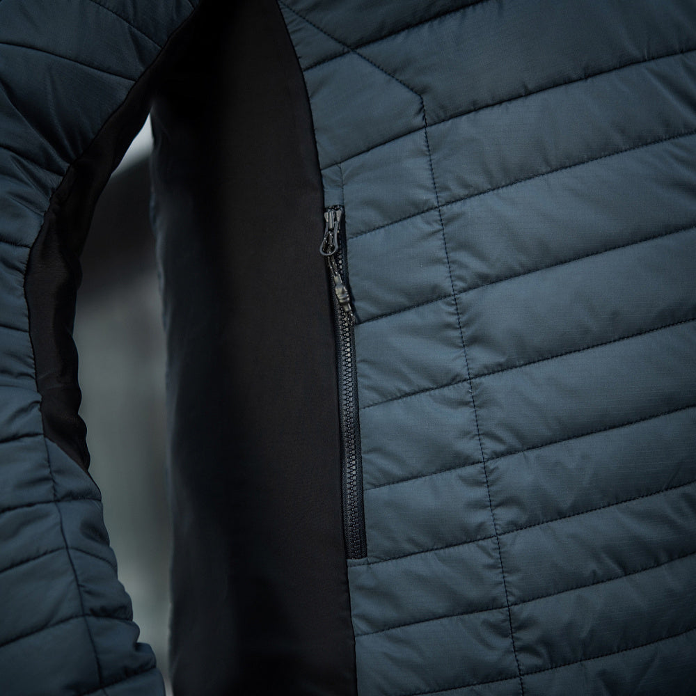 Culoare: Bleumarin