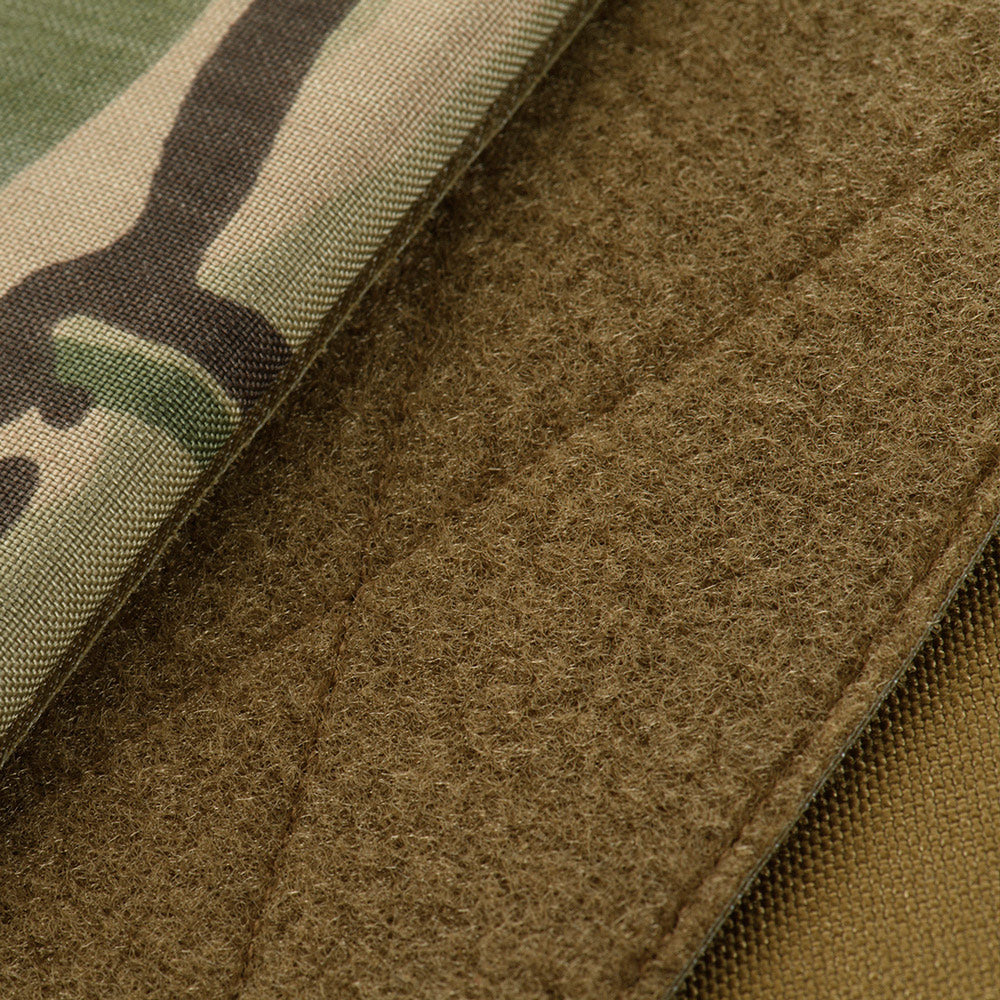 Culoare: MultiCam