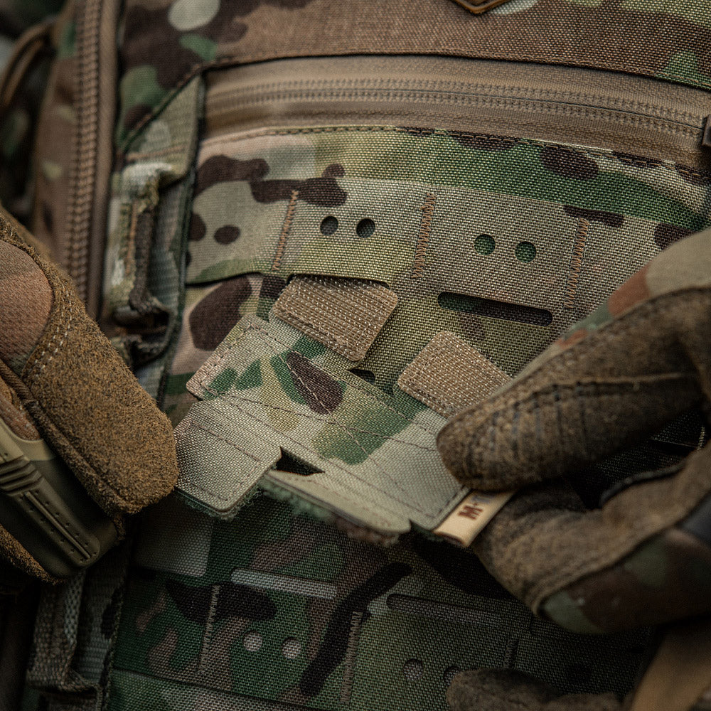 Culoare: MultiCam