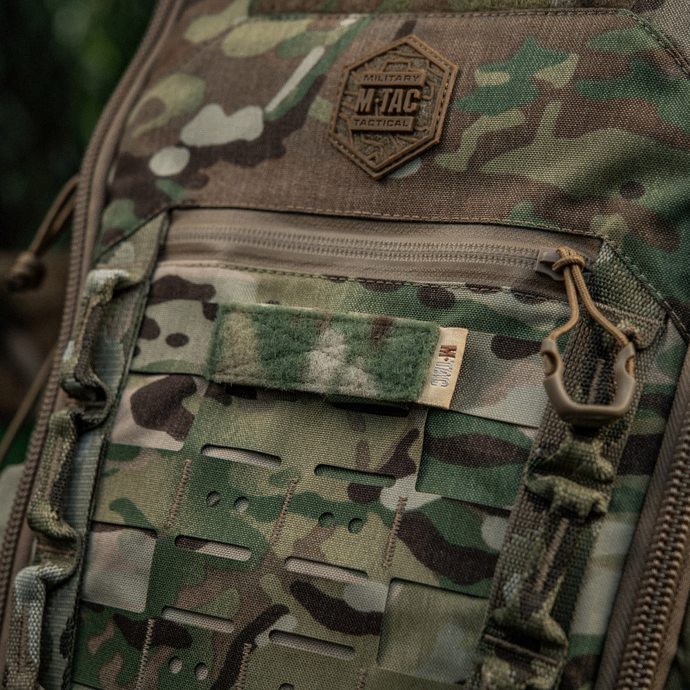 Culoare: MultiCam