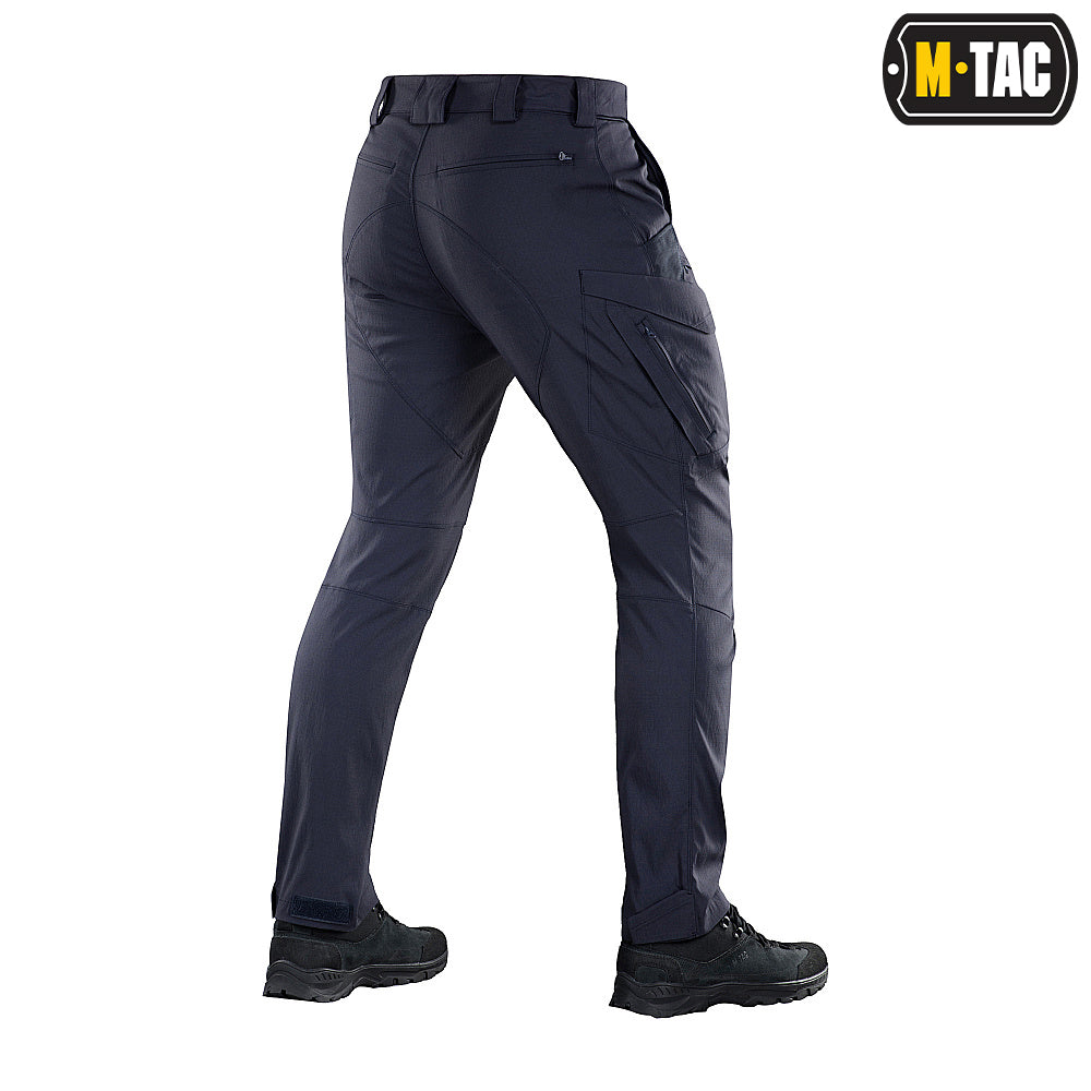 Culoare: Bleumarin