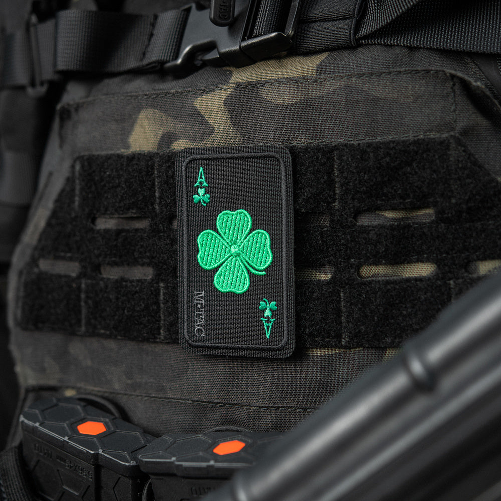 Culoare: Negru