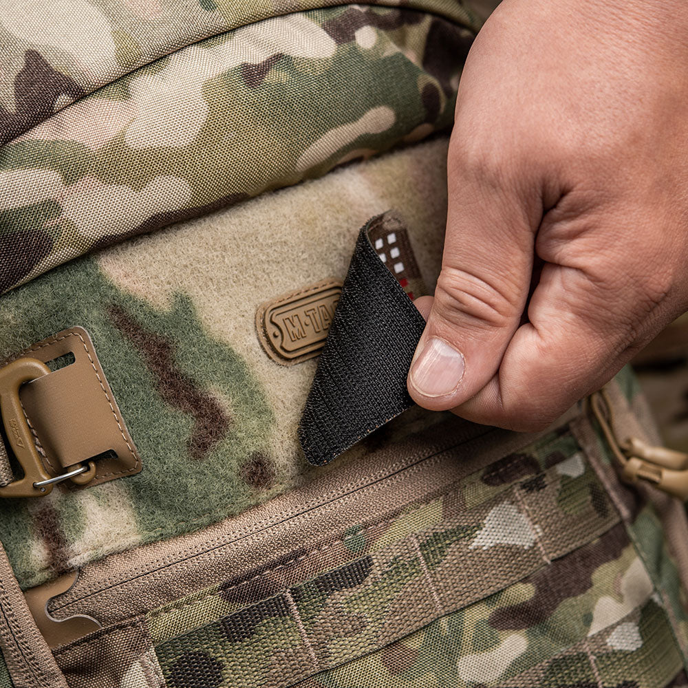 Culoare: Multicam/Alb/Roșu