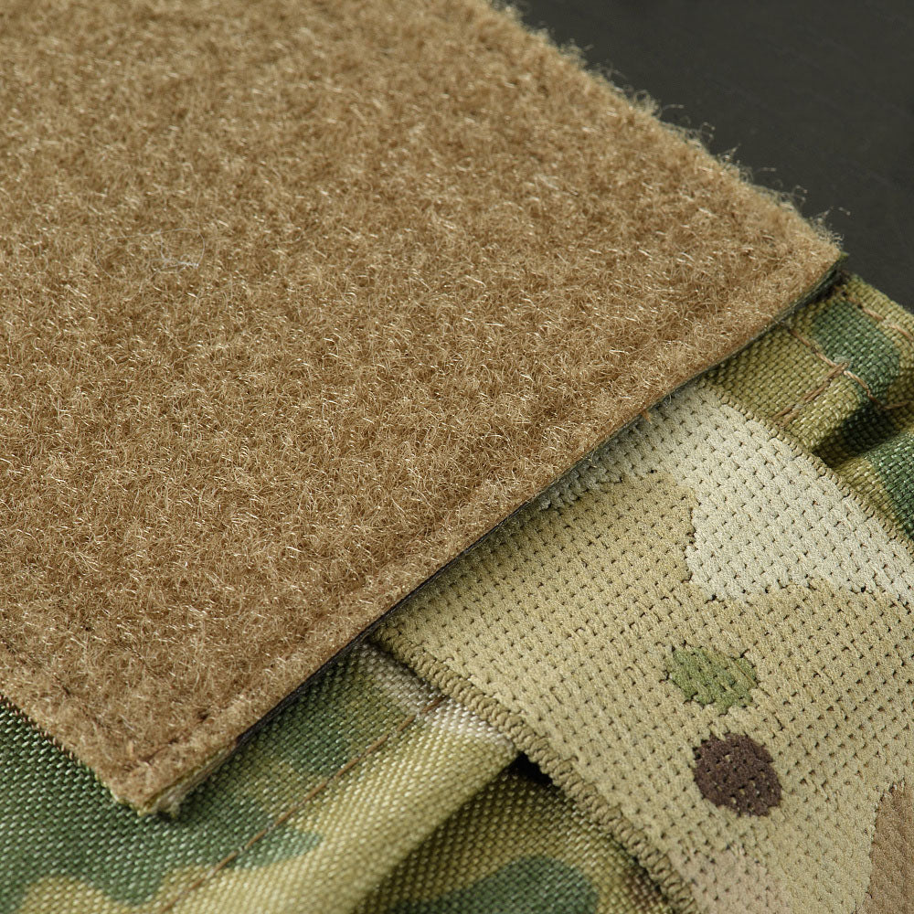 Culoare: MultiCam