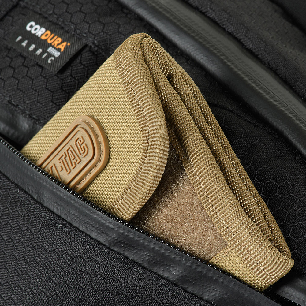 Culoare: Negru
