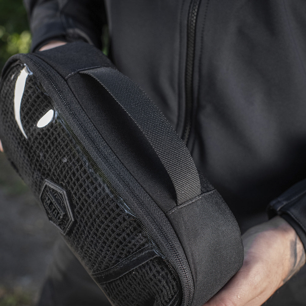 Culoare: Negru