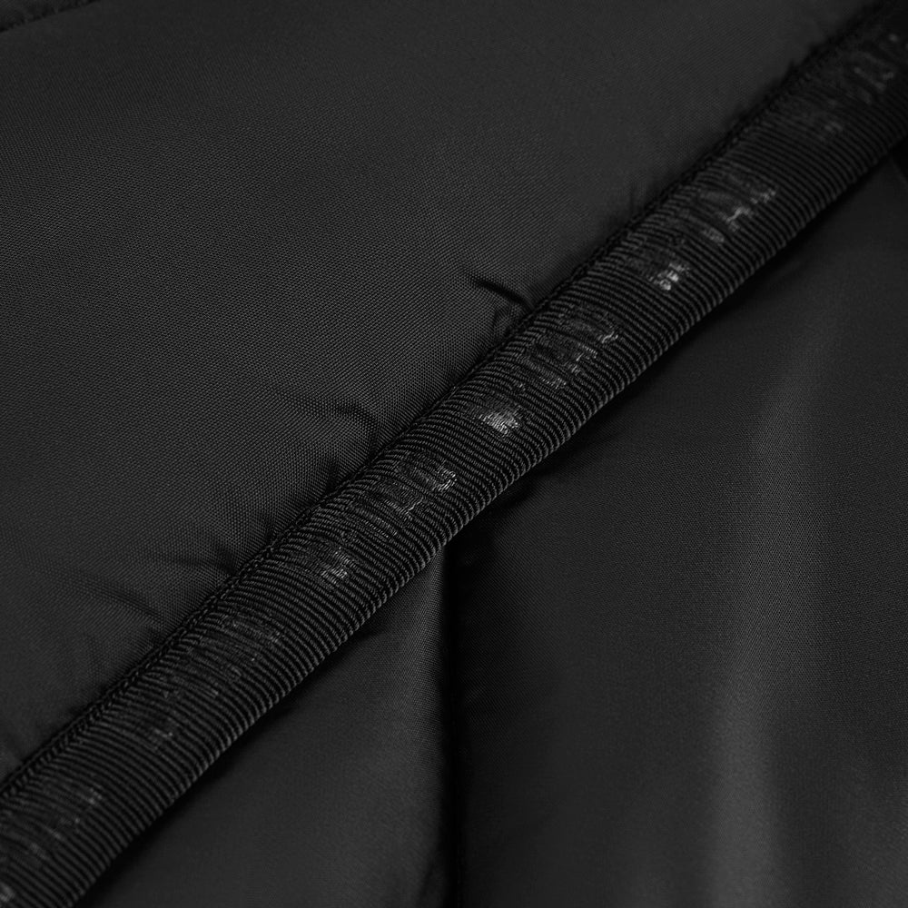 Culoare: Negru